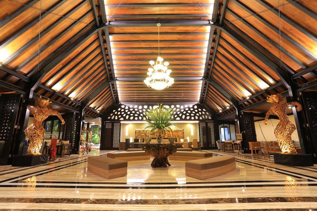 Ijen Suites Resort & Convention Malang Buitenkant foto